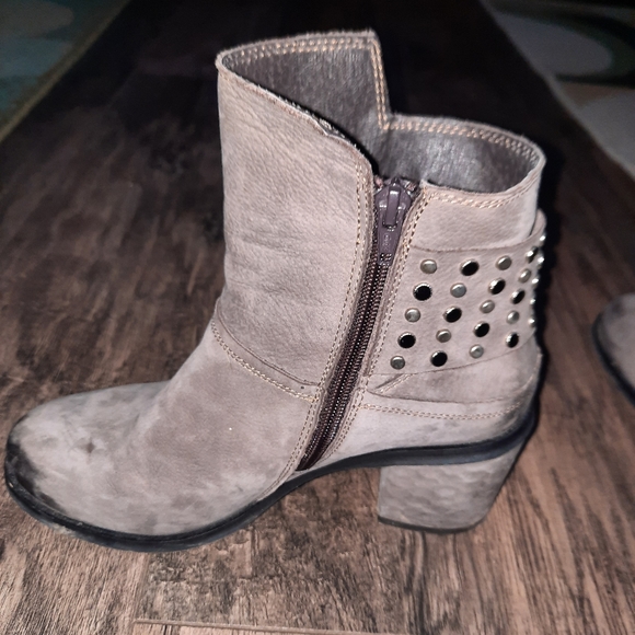 Genuine leather high quality distressed ankle booties Brusque brand 👌 - Picture 5 of 9